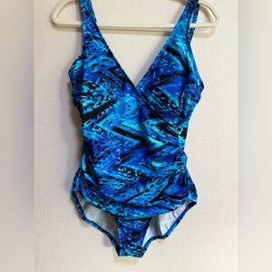 Miradonna Miraclesuit Sz 14 Blue and Black One Piece Swimsuit Side Shirred